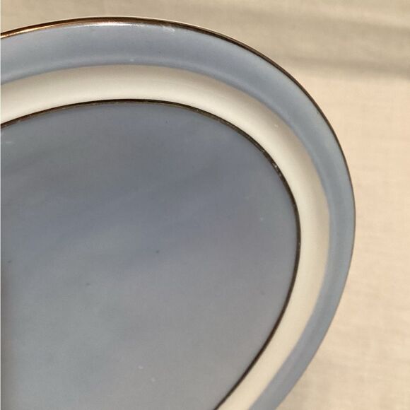 Elegant White Ceramic Footed Soap Bowl with Blue Accent Vintage Croscill Unused - Picture 10 of 10